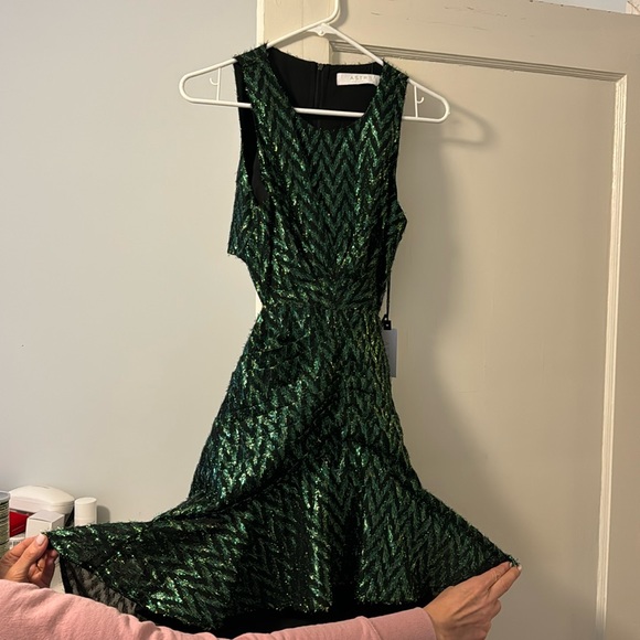 ASTR the Label Emerald Cutout Dress - Picture 4 of 8